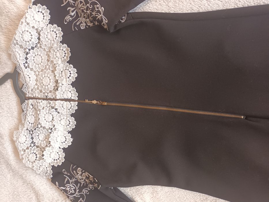 Продам платье на девушку