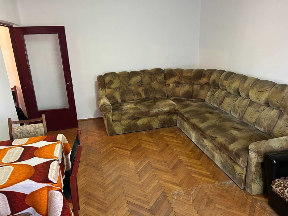 Apartament 2 camere decomandat de inchiriat str.lt calin bistrita