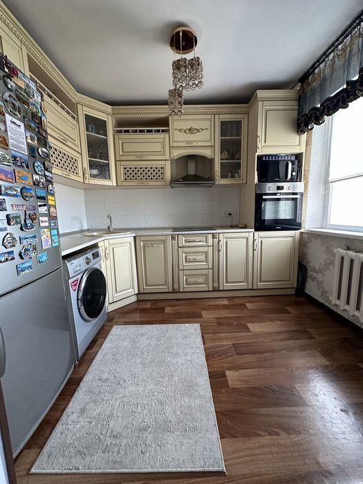 Продам 3-х  комнатную кв