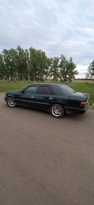 Продам Мерседес 124