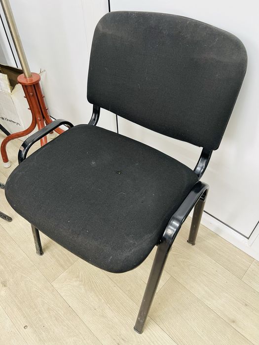 Продам стулчик офисный