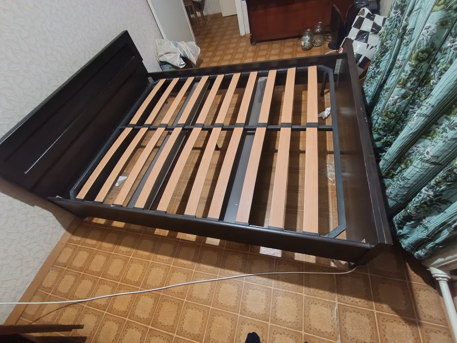 Продам двухспальную кровать