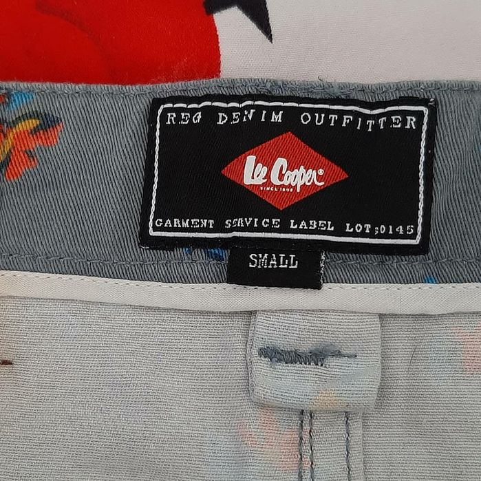 Fusta Lee Cooper