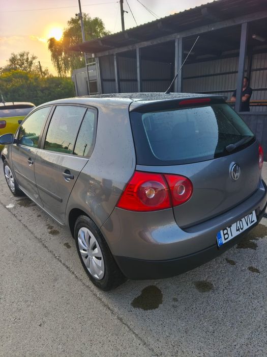 Vând golf 5 anul 2005