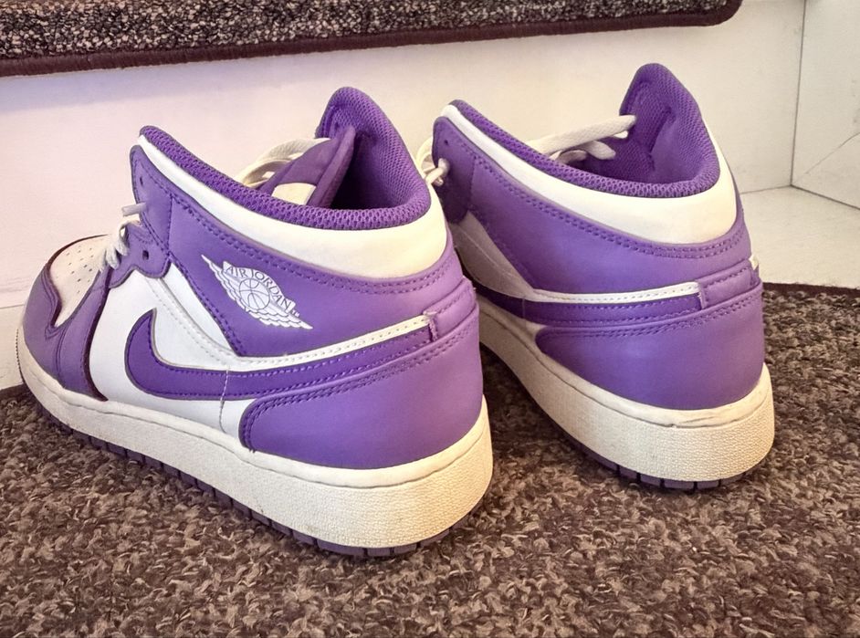 Air Jordan 1 Mid, marimea 40