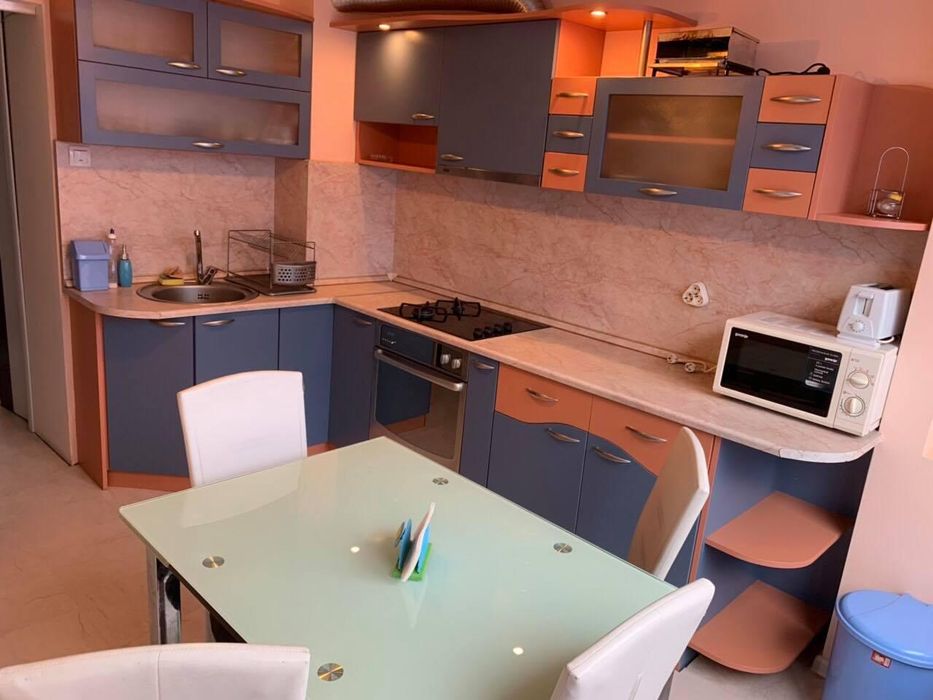 Тристаен апартамент под наем в ж.к. Връбница 2, 2101631