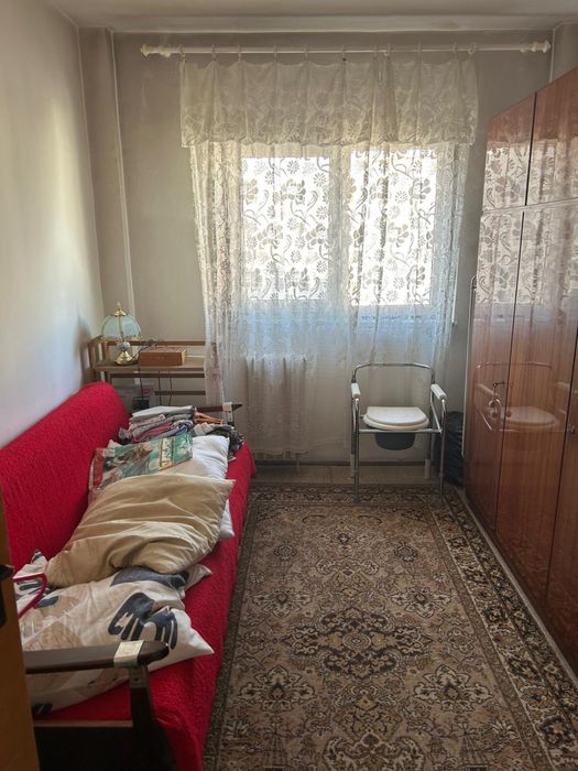 Apartament 3 camere decomandat , Sector 3 , Nicolae Grigorescu,1984