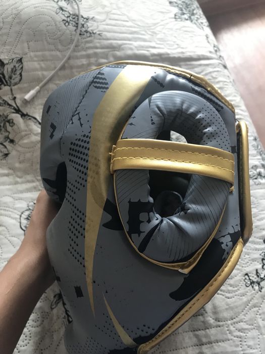 Шлем для боевых единоборств