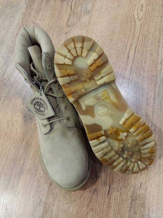 Bocanci dama TIMBERLAND 6 inch premium originali noi piele waterproof nubuck ivoire/crem marimi 40/41/41,5