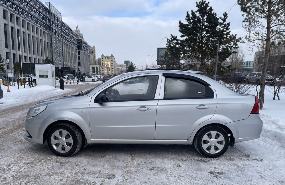 Продам машину/ автомобиль