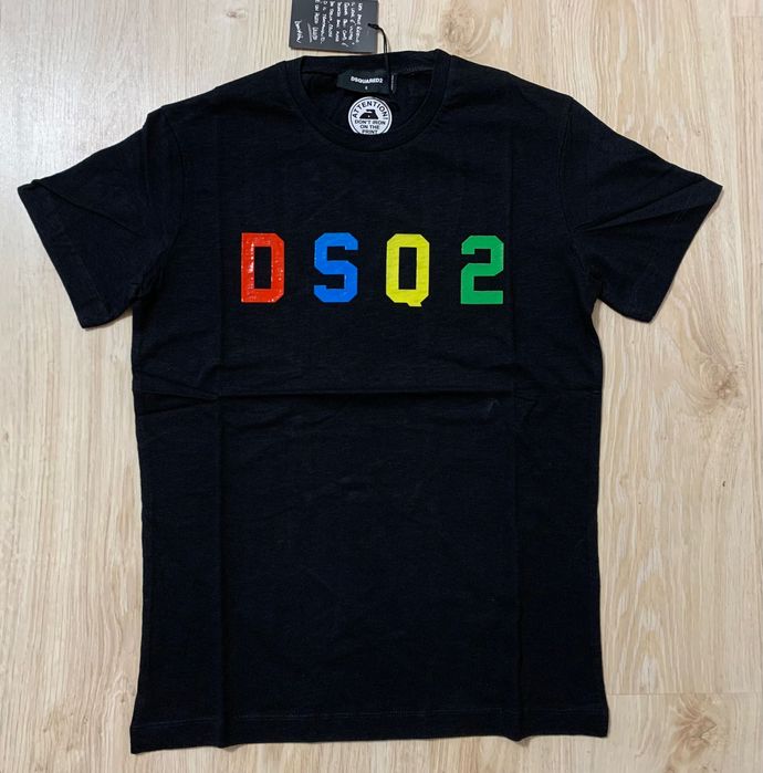 Ново мъжки тениски с етикети Dsquared D2 налични размери