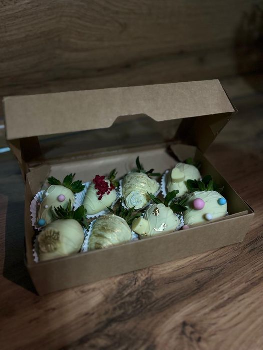 Подарки любимым.клубника в шоколаде