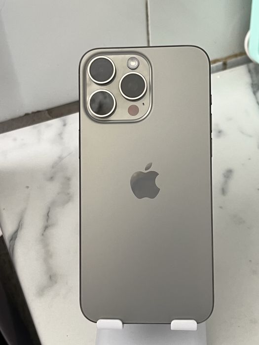 Айфон 15 про мах на 256гб