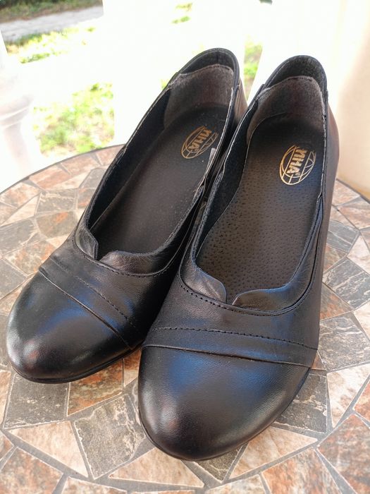 Нови обувки, естествена кожа, 38 н.