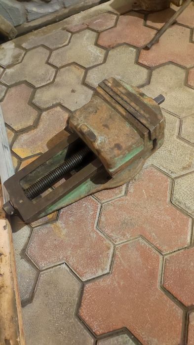 Тиски станочные 250