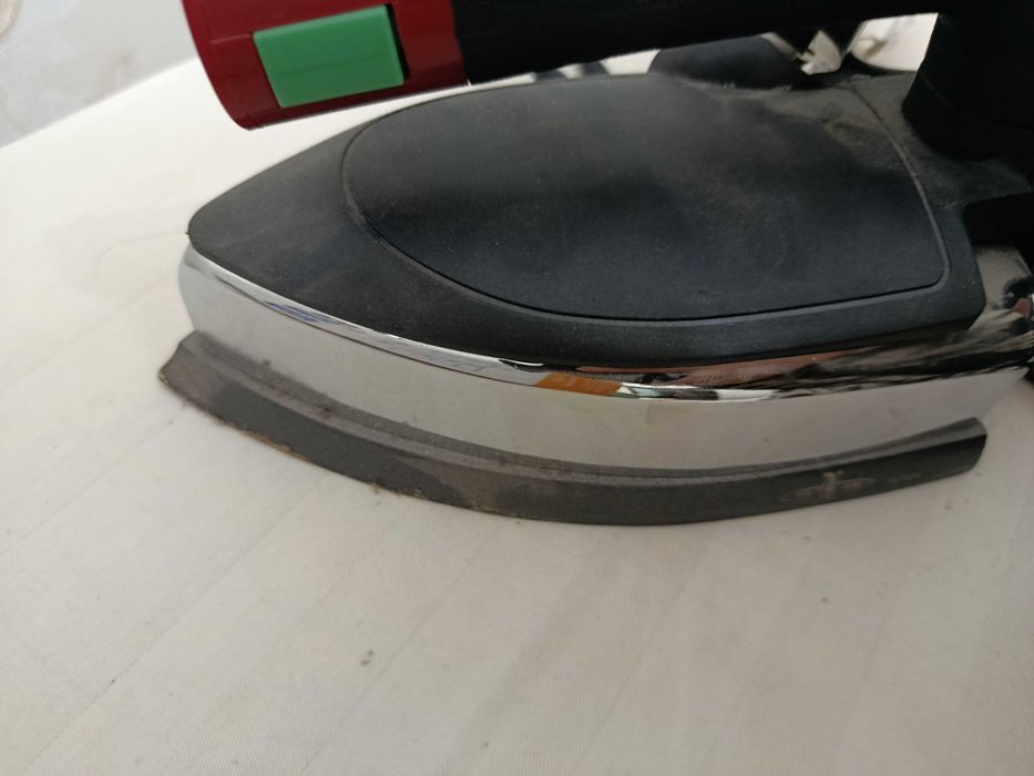 Б/у Электрический утюг Penguin