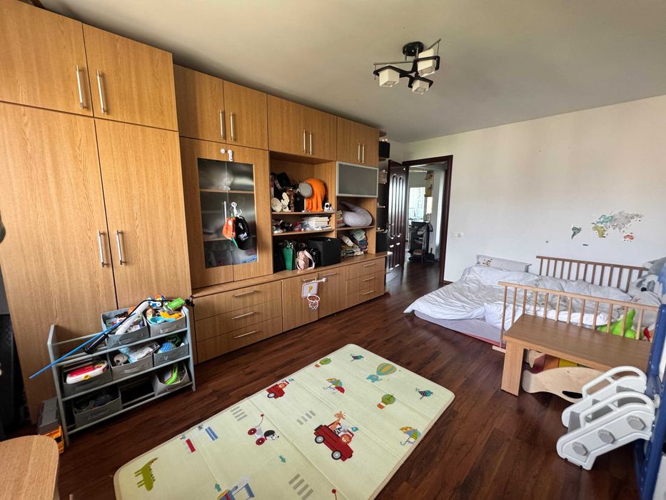 Vand Apartament 2 dormitoare + living