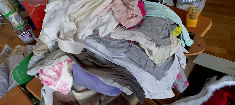 Отдаем вещи на девочку 7-12 лет