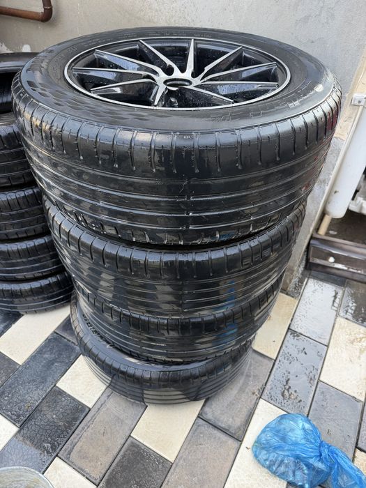 Таиота Камри 30.35 диска R16