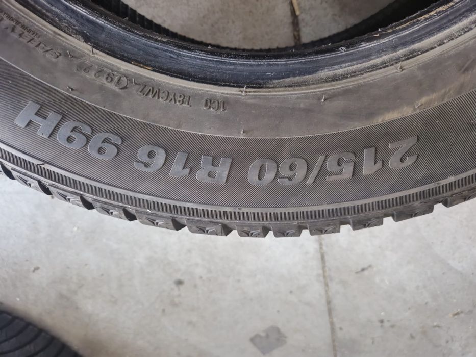 4 anvelope iarna Kumho 215 60 16 stare buna