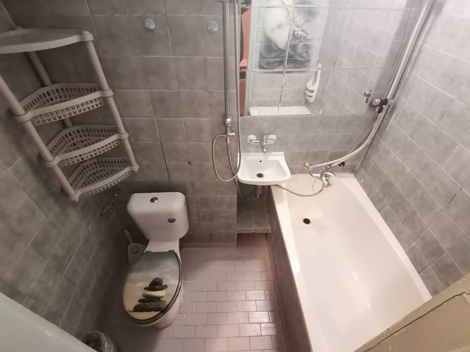 Дава се под наем Двустаен апартамент в Бургас, Славейков - 50 кв.м за 168.3 € - Снимка #3