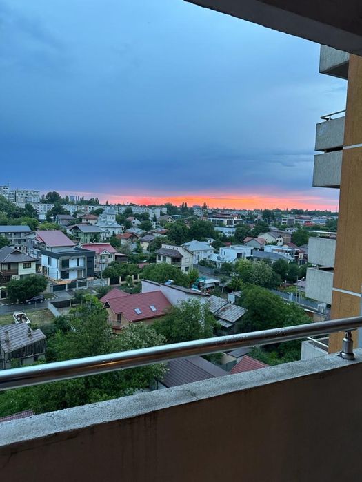 Inchiriez apartament