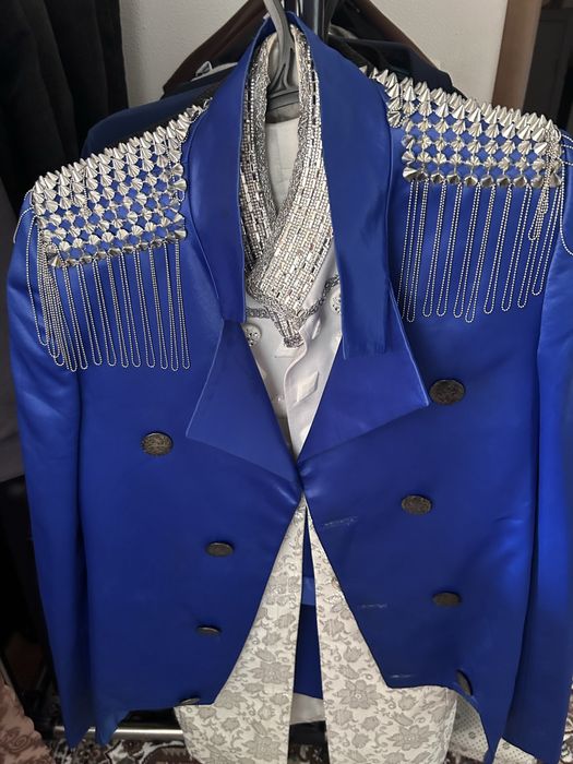 Эксклюзивный костюм тройка