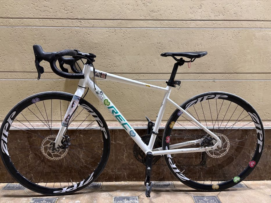 Шоссейный велосипед, шоссе