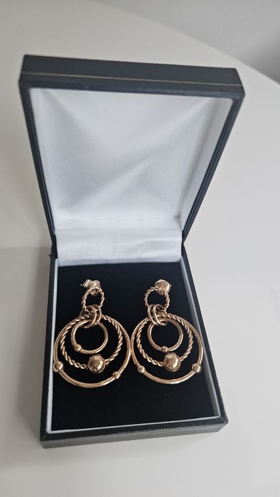 Стилни обеци нови