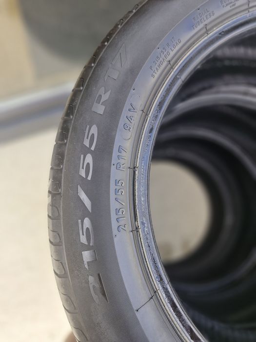 Vând anvelope Pirelli 215/55/17