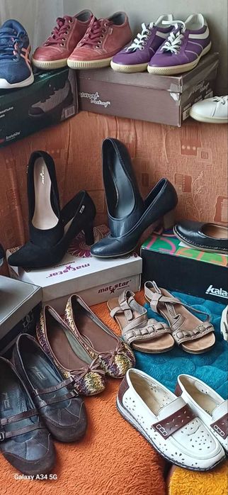 Маркови обувки, маратонки и сандали 39/40 номер