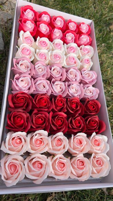 ПРОМОЦИЯ! Сапунени рози 50 броя в кутия