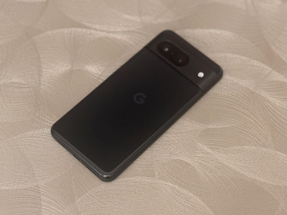 Google Pixe 8   Codat / Pentru piese