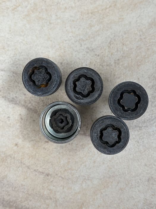 Vand prezoane antifurt BMW G30