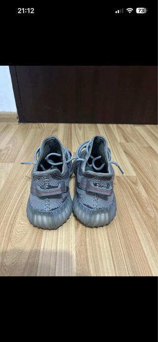 VAND URGENT!!!Yeezy 350 Beluga 2.0