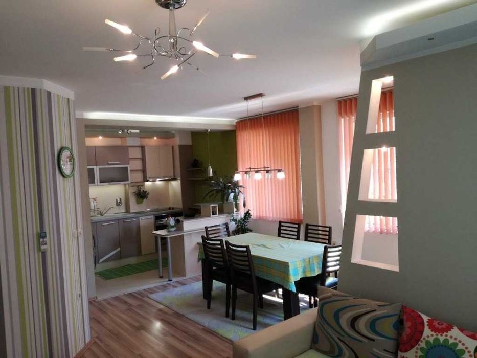 Продава се Двустаен апартамент в Пловдив, Въстанически - 80 кв.м за 1438 €/кв.м - Снимка #12