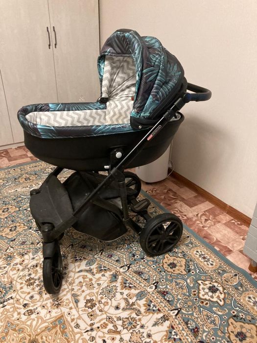 Продам коляску 2 в 1