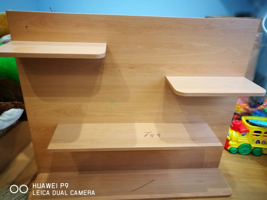 Стенни модули.(етажерки)