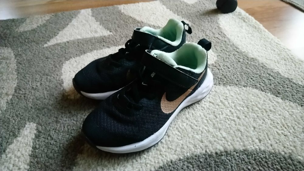 Детски маратонки Nike. 28 номер