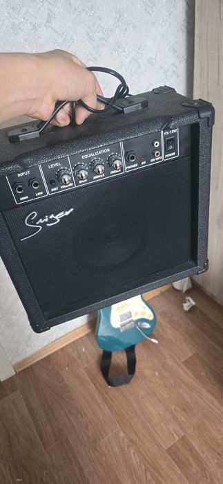 Продам электро гитару левинсон