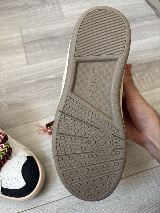 Lanvin Curb