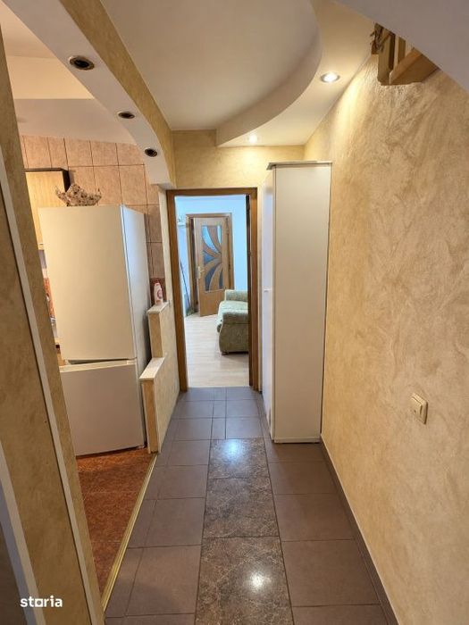Apartament 3 camere - 60mp - Craiovita Noua