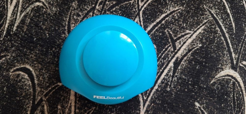 Четки за маникюр, държач за лак и сушилня за нокти