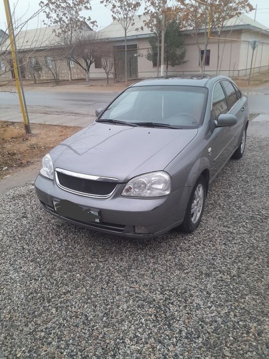 Lassette 1.6 2013 yili hamma xarajati qilingan aftomat