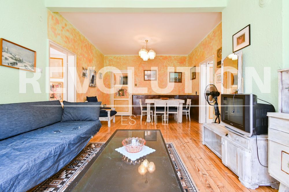 Дава се под наем Четиристаен апартамент в София, Център - 96 кв.м за 1100 € - Снимка #2