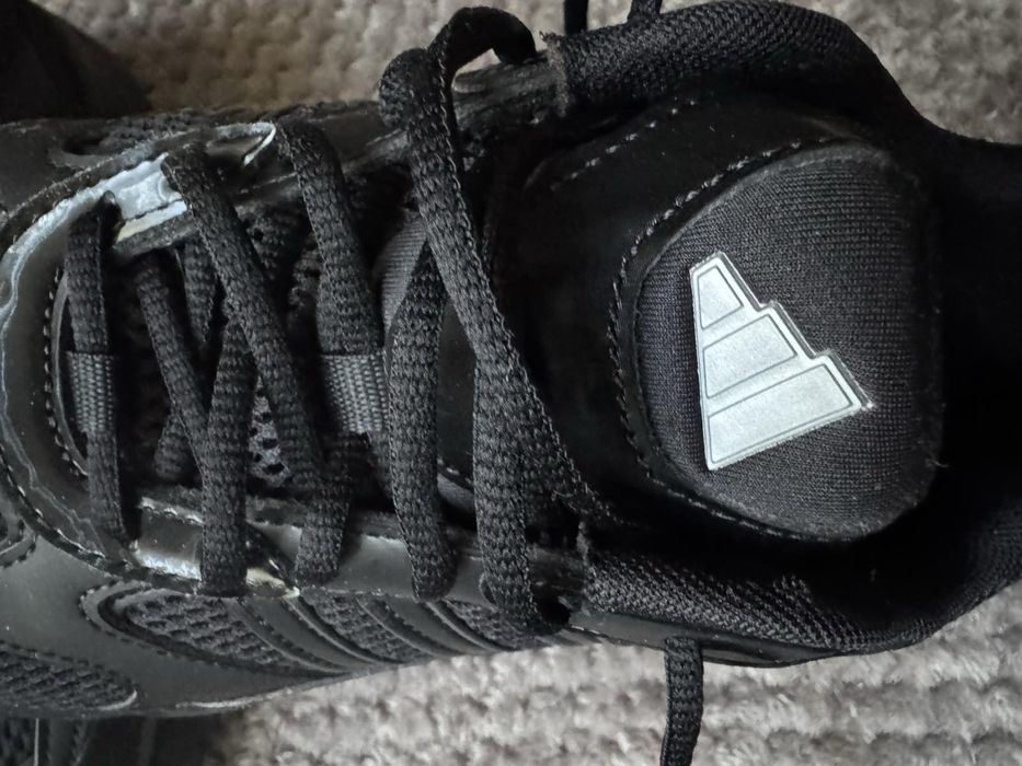 Маратонки Adidas 39