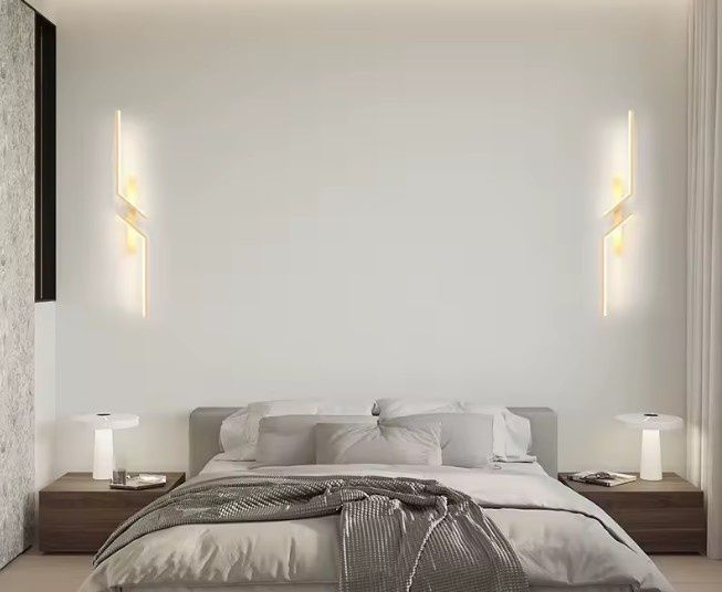 Комплект стенни лампи (лява и дясна) в златно, LED, 100 х 13см