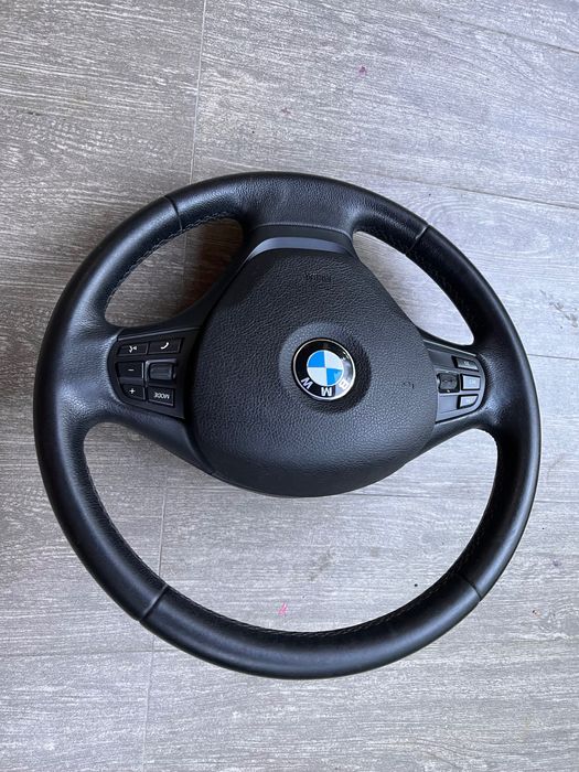 Volan cu comenzi și airbag BMW F30 Chiajna • OLX.ro