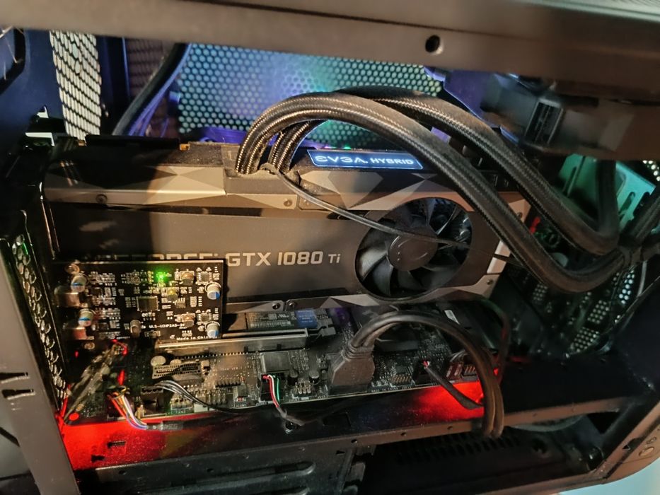 PC gaming i7 8700 EVGA GTX 1080ti Hybrid
