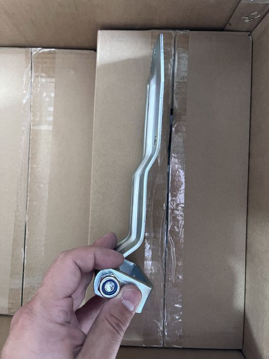 Дверной замок для грузавика